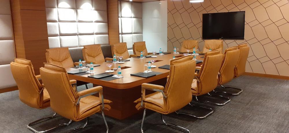 Ramada By Wyndham Jalandhar City Center المظهر الخارجي الصورة