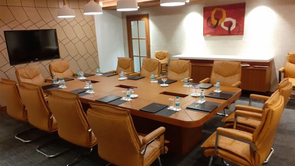 Ramada By Wyndham Jalandhar City Center المظهر الخارجي الصورة