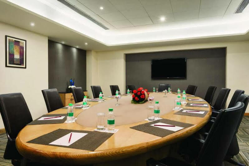 Ramada By Wyndham Jalandhar City Center المظهر الخارجي الصورة